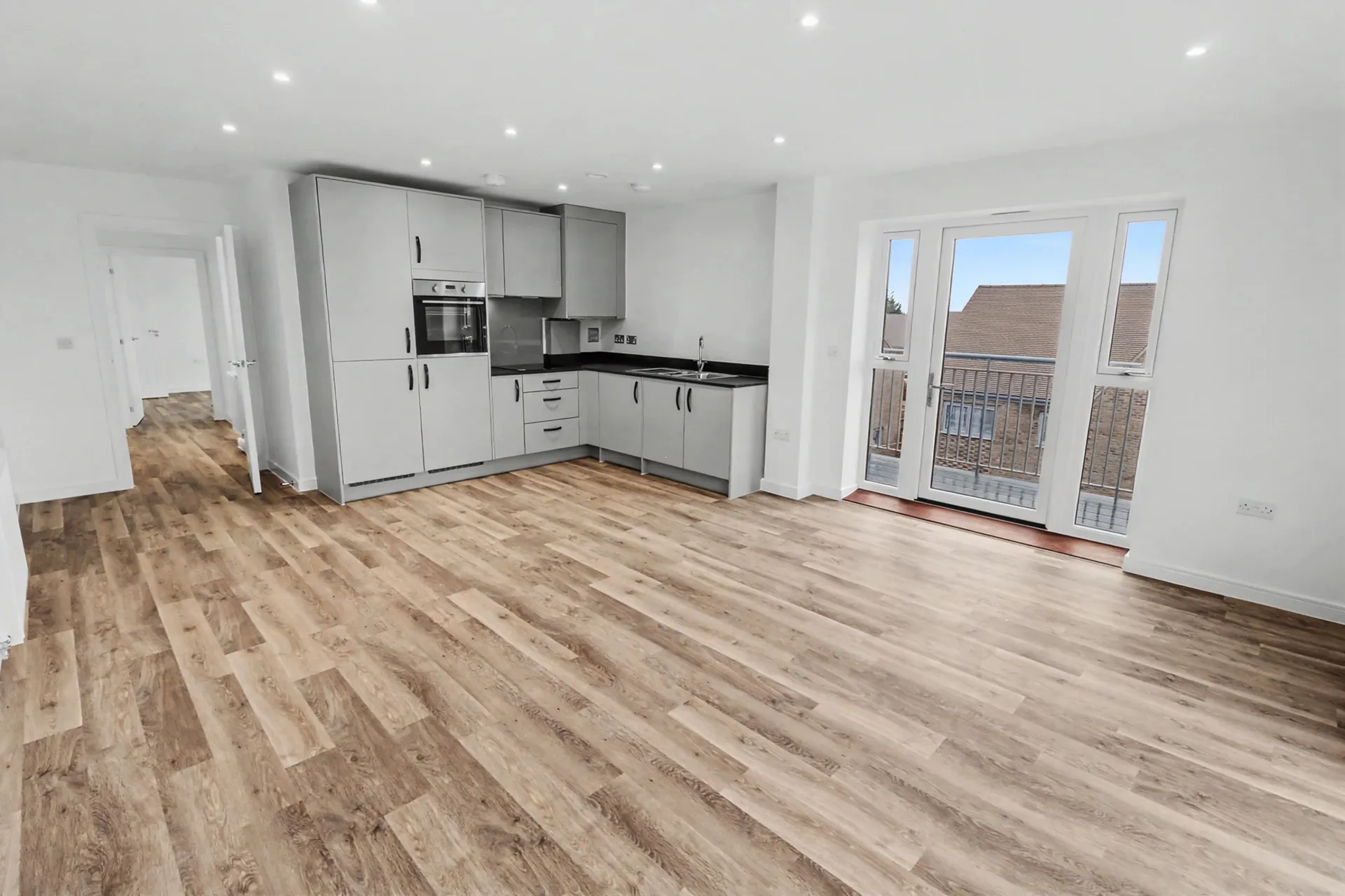 5 Radlett House, 14 Orchid Avenue, Harold Hill, RM3 9FU